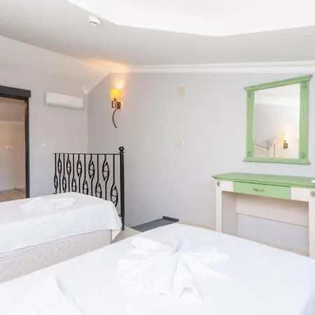 Melek Paradise داليان